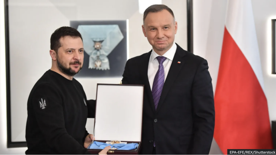 Zelenskyi palauttaa Puolan korkeimman kunniamerkin sen peruuttamisen jälkeen